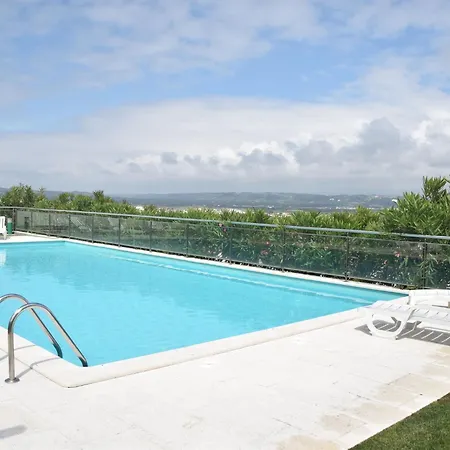 Near The Bay Of Salir Do Porto Holiday home