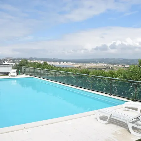 Holiday home Near The Bay Of Salir Do Porto