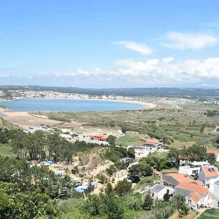 Near The Bay Of Salir Do Porto * Salir de Porto